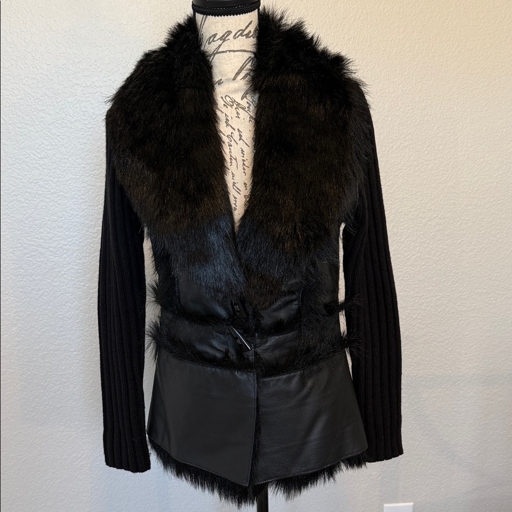 Elegant Black Faux Fur Women's Jacket Small